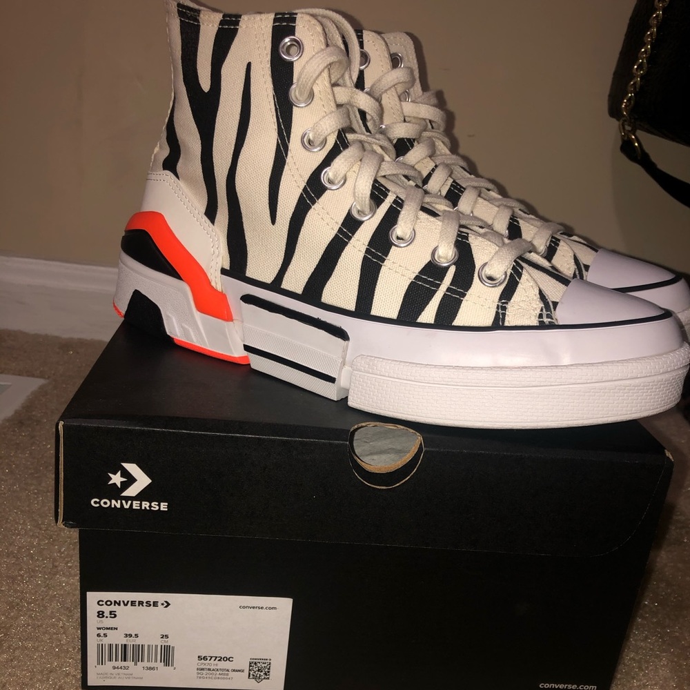 Women’s Converse